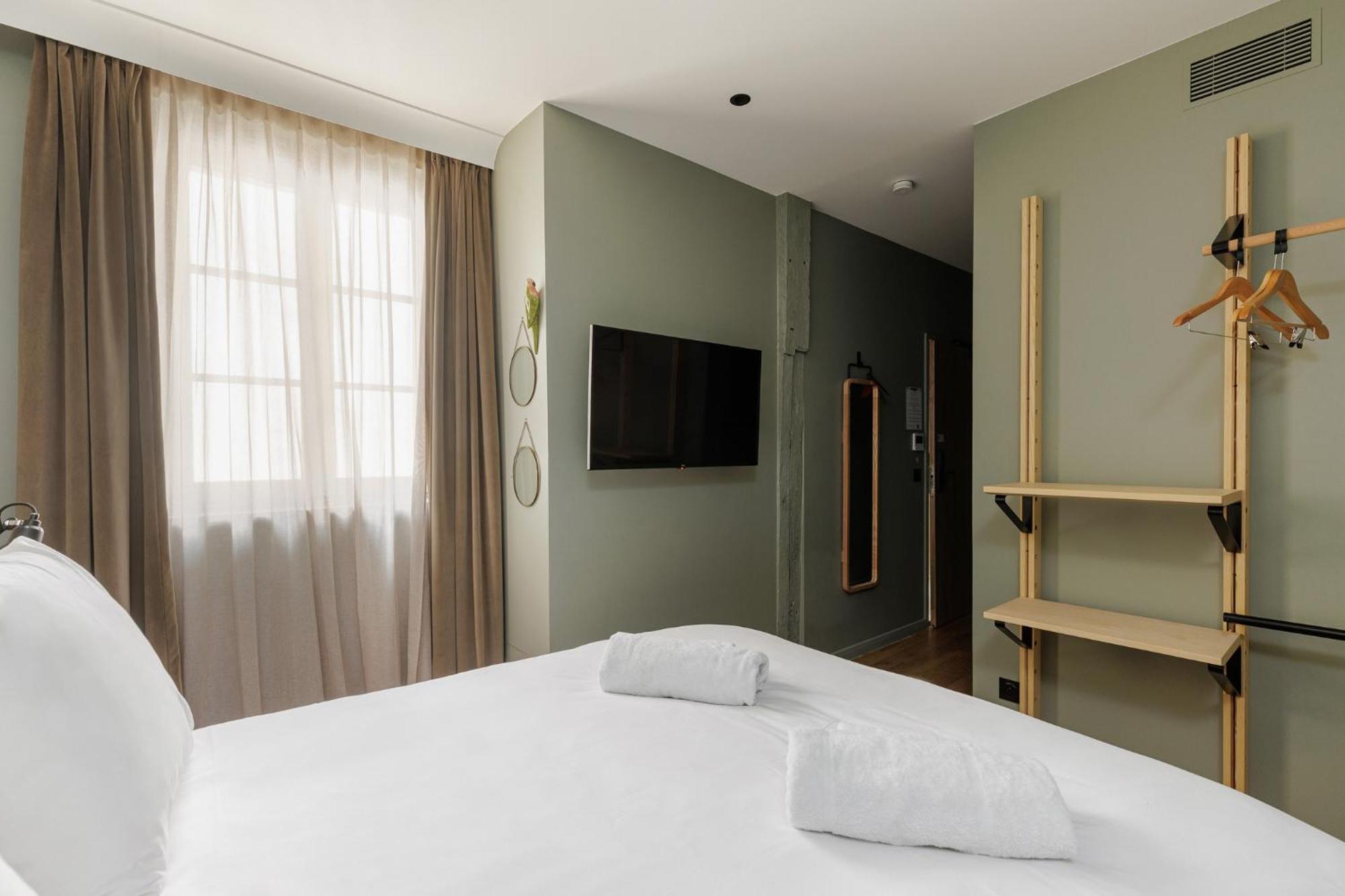 Hotel Des Sept - Entree Autonome, Reception En Ligne - Encore Mieux Orleans Bagian luar foto